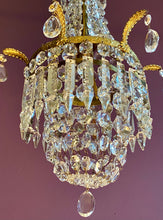 Load image into Gallery viewer, French 'Pineapple' Empire Chandelier