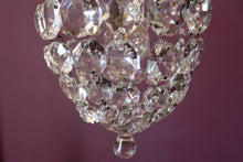 Load image into Gallery viewer, Beautiful Crystal Bag Vintage Chandelier