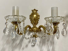 Load image into Gallery viewer, Pair of Vintage brass Wall lights
