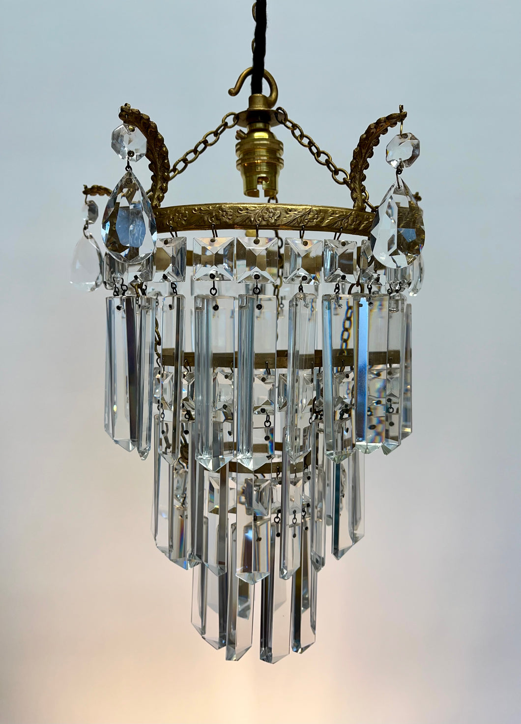 Stunning 3 Tier Crown Waterfall Chandelier.